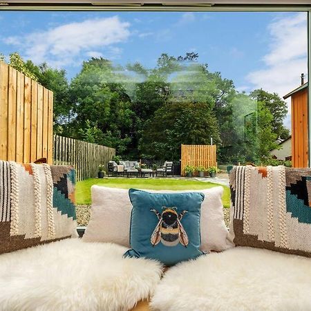 Luxury Riverside Retreat Broughton  Екстер'єр фото