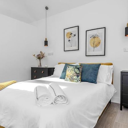 Luxury Riverside Retreat Broughton  Екстер'єр фото