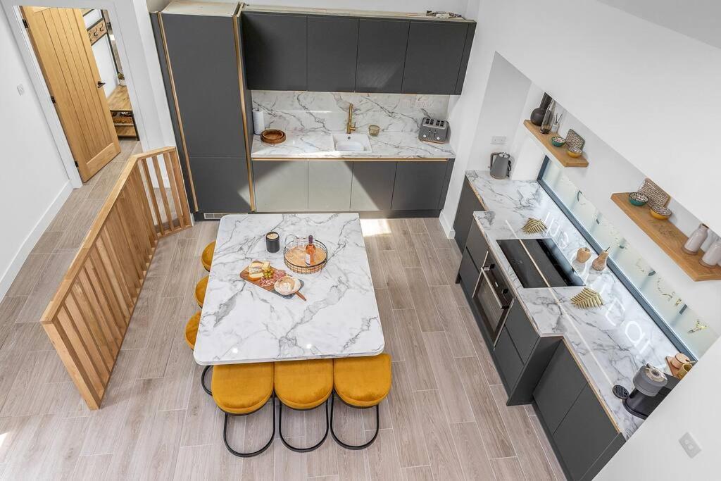 Luxury Riverside Retreat Broughton  Екстер'єр фото