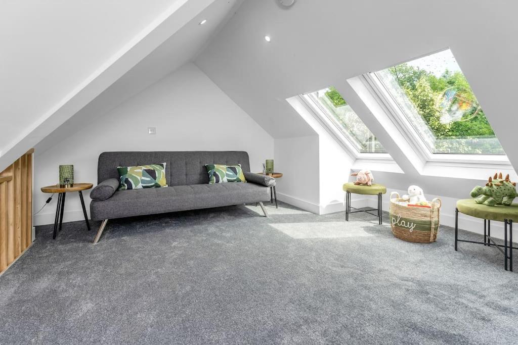 Luxury Riverside Retreat Broughton  Екстер'єр фото