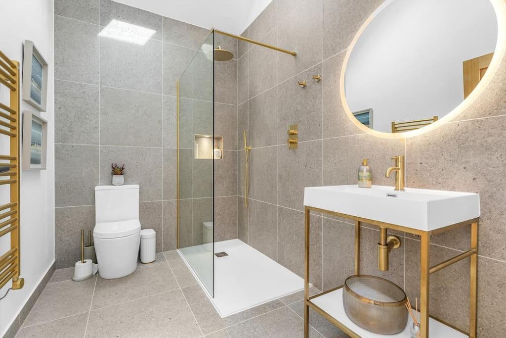 Luxury Riverside Retreat Broughton  Екстер'єр фото